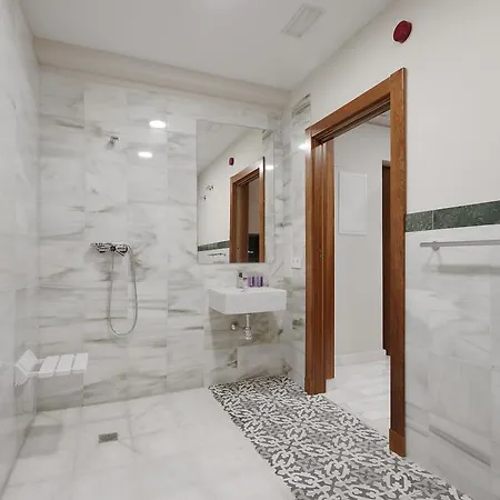 Gran Via Capilla Real