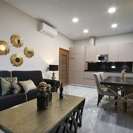 Gran Via Capilla Real * Granada